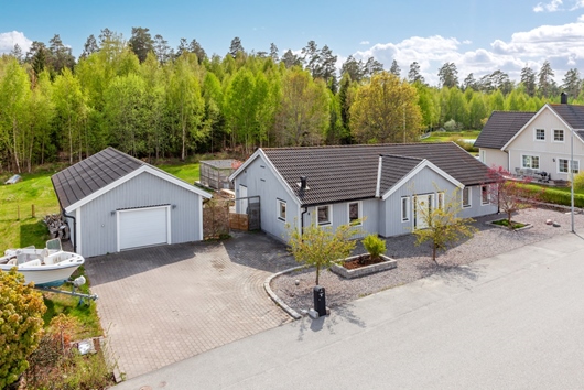 Villa i Örstig, Nyköping, Södermanland, Solanumvägen 8