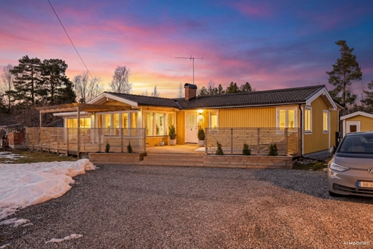 Villa i Björkvik, Ingarö, Björnömalmen och Klacknäset, Stockholm, Värmdö, Krokholmsvägen 12