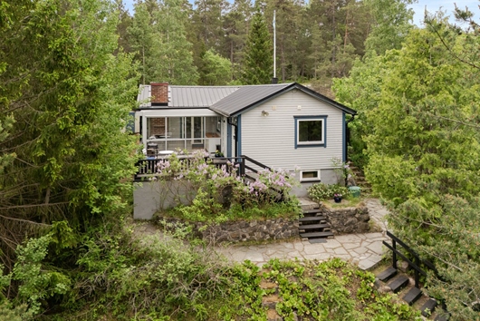 Villa i Värmdö-Evlinge, Stockholm, Handelsbacken 5