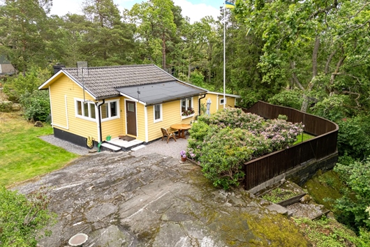 Fritidshus i Saltarö, Värmdö, Stockholm, Bergvändan 2