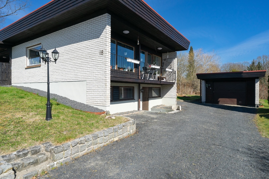 Villa i Urshult, Sverige, Ängsvägen 18