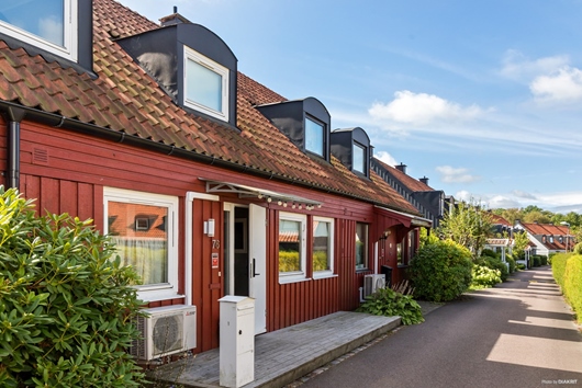 Radhus i Önnered, Västra Frölunda, Göteborg, Västra Götaland, Gråskärsgatan 76
