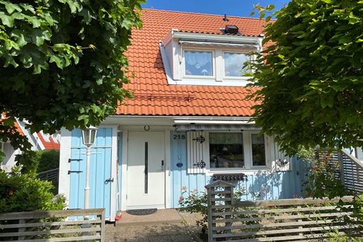 Radhus i Sisjön, Askim, Göteborg, Västra Götaland, Askims domarringsväg 218