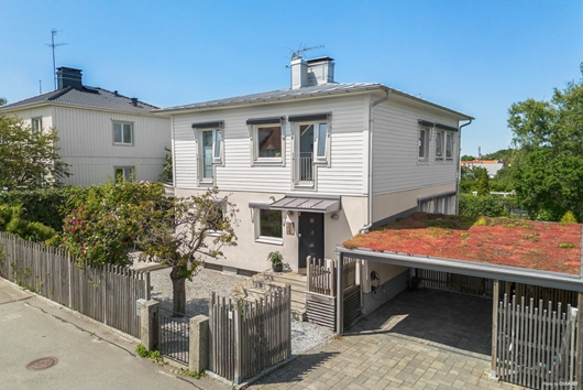 Villa i Påvelund, Västra Frölunda, Göteborg, Västra Götaland, Algatan 10