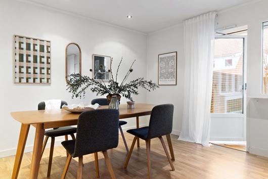 Radhus i Sisjön, Askim, Göteborg, Västra Götaland, Sisjövägen 365