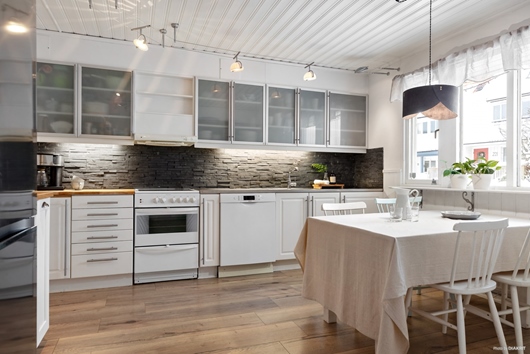 Radhus i Sisjön, Askim, Göteborg, Västra Götaland, Sisjövägen 235