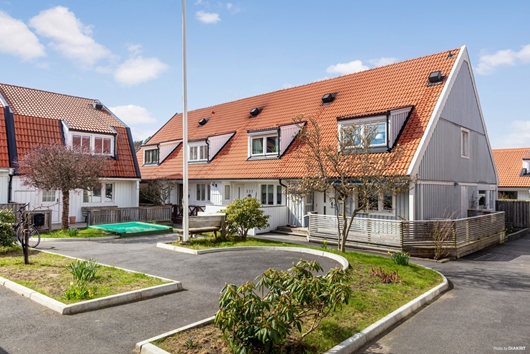 Radhus i Sisjön, Askim, Göteborg, Västra Götaland, Sisjövägen 235