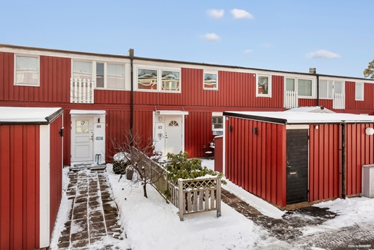 Radhus i Önnered, Västra Frölunda, Göteborg, Västra Götaland, Kupeskärsgatan 83