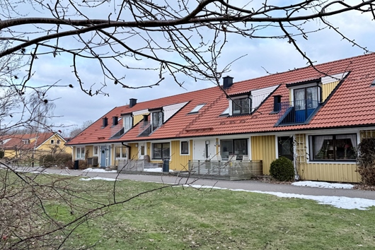 Radhus i Bratthammar, Västra Frölunda, Göteborg, Västra Götaland, Persikogatan 296