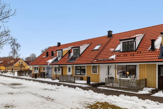 Radhus i Bratthammar, Västra Frölunda, Göteborg, Västra Götaland, Persikogatan 296