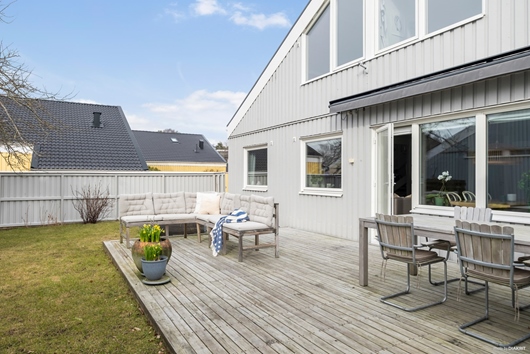 Radhus i Önnered, Västra Frölunda, Göteborg, Västra Götaland, Hallstenshagen 26