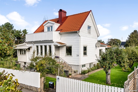 Villa i Påvelund, VÄSTRA FRÖLUNDA, Göteborg, Västra Götaland, Algatan 24