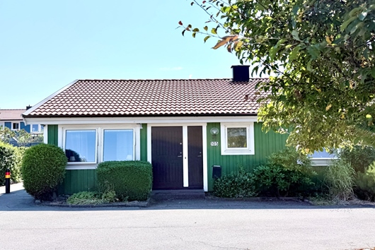 Radhus i Bratthammar, Västra Frölunda, Göteborg, Västra Götaland, Melongatan 105