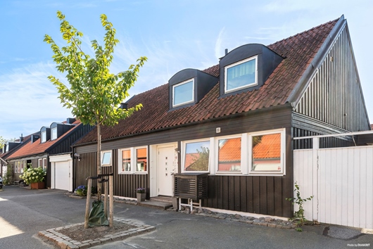 Radhus i Näset - Åkered, Västra Frölunda, Göteborg, Västra Götaland, Spektrumsgatan 41