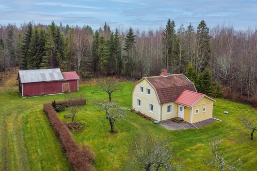 Villa i Kumla, Örebro, Frommesta 513