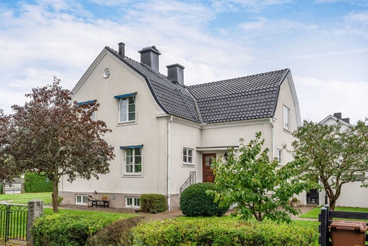 Villa i Kumla, Örebro, Stenevägen 24