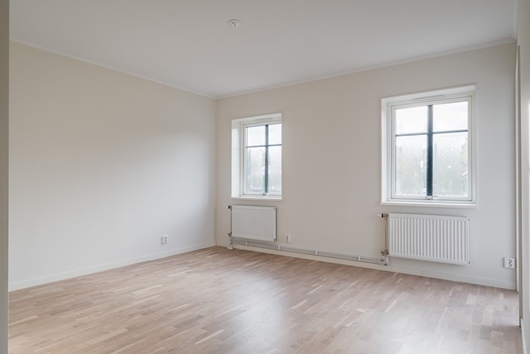 Villa i Kumla, Hällabrottet, Örebro, Tågvägen 2A