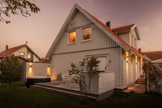 Villa i Ekeby-Almby, Örebro, Ekebyalmby, Lakevägen 27