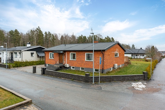 Villa i Västra Oxhagen, Örebro, Kärrhökstigen 2