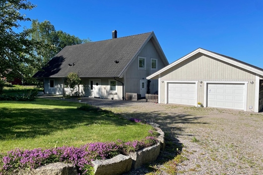 Villa i Vintrosa, Örebro, Tysslinge 235