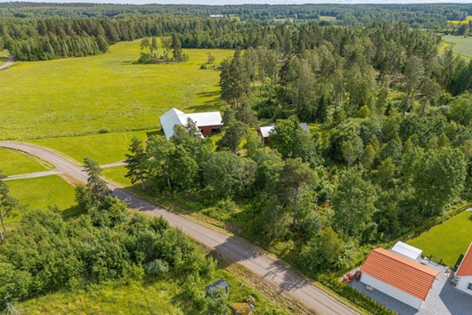 Tomt i Ervalla, Örebro, Storrasta 322
