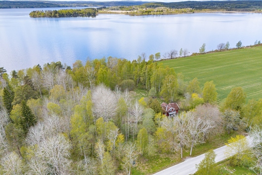 Villa i Nora, Örebro, Lindesberg, Östra Öskevik 127