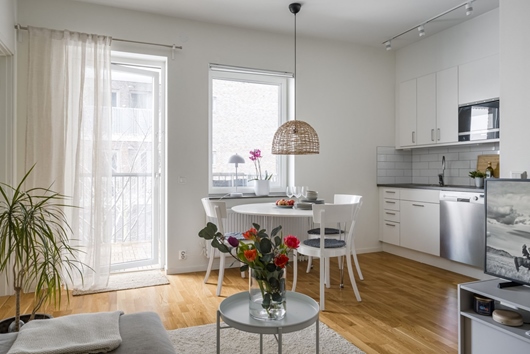 Bostadsrätt i Södra Ladugårdsängen, Örebro, Lillbackavägen 13