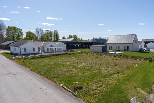 Tomt i Gröna Sörby, Kumla, Örebro, Klövergatan 4