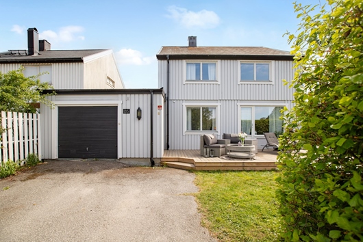 Radhus i Töjnan, Sollentuna, Stockholm, Kanalvägen 65