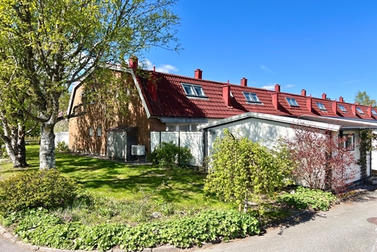Radhus i Ingared, Alingsås, Västra Götaland, Ingareds skolgata 38