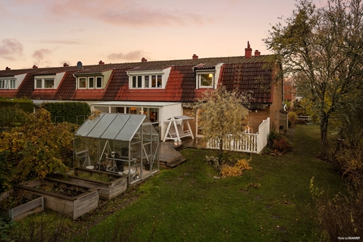 Radhus i Ingared, Alingsås, Västra Götaland, Ingareds skolgata 38