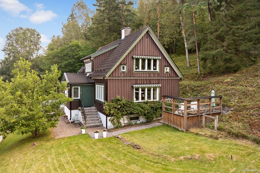 Villa i Västra Bodarna, Alingsås, Västra Götaland, Skarpebovägen 10