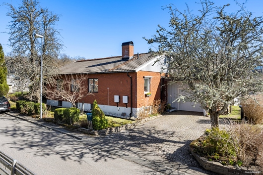 Villa i Bolltorp, Alingsås, Västra Götaland, Garvaregatan 5