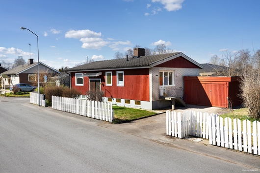 Villa i Herrljunga centralt, Västra Götaland, Vinkelgatan 6