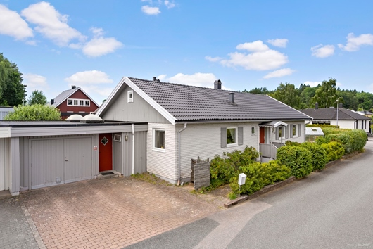 Villa i Tegelbruket, Alingsås, Västra Götaland, Tegelbruksgatan 24