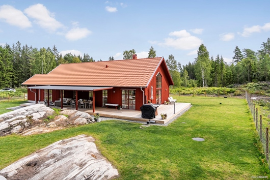 Villa i Lövhult, Tollered, Västra Götaland, Alingsås, Lövhultsvägen 89 B