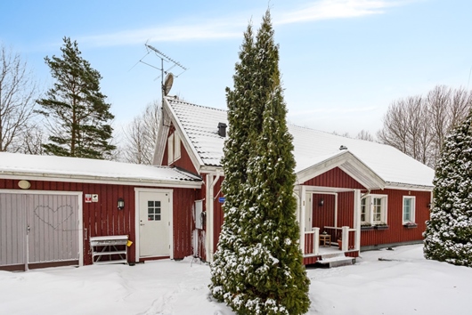 Villa i Brottby, Stockholm, Vallentuna, Lövlundsvägen 1