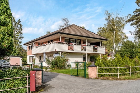 Villa i Segeltorp, Stockholm, Huddinge, Kapellvägen 44