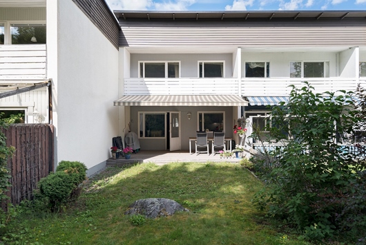 Radhus i Hammarby, Västerås, Västmanland, Sigfrid Edströms gata 148