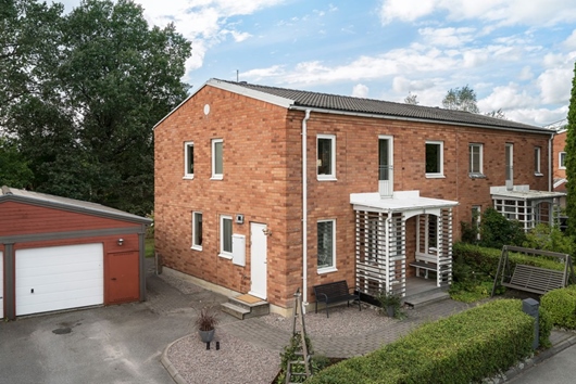 Radhus i Eriksborg, Västerås, Västmanland, Stafflivägen 9