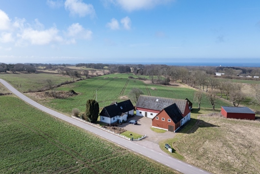 Gods och gårdar i Torekov, Båstad, Skåne, Varans byaväg 28