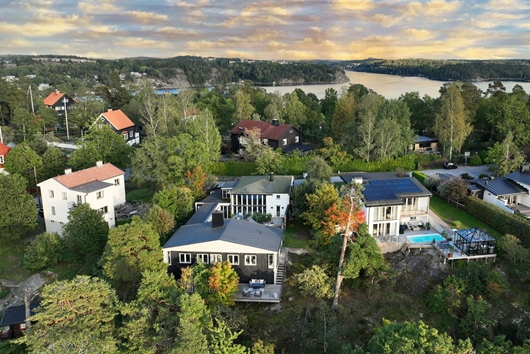 Villa i Saltsjö-Duvnäs, Stockholm, Nacka, Kaplansbacken 4