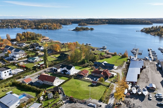 Tomt i Svinninge, Åkersberga, Stockholm, Österåker, Björnhammarvägen 7B