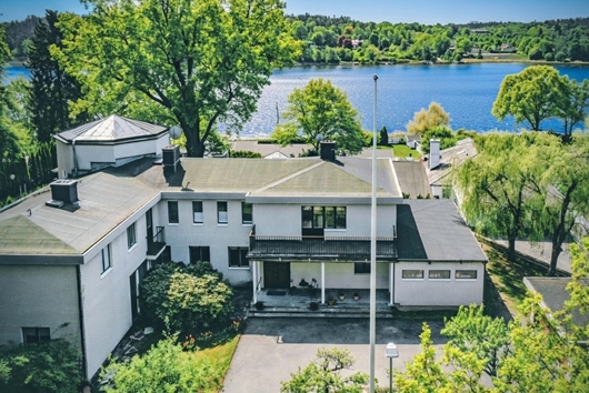 Villa i Mörby, Danderyd, Stockholm, Kevinge Strand 23A