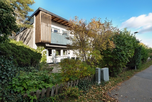 Radhus i Gudöån, Tyresö, Stockholm, Glädjegången 16