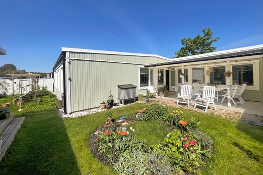 Radhus i Krusboda, Tyresö, Stockholm, Pärlröksgången 64