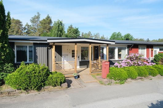 Radhus i Krusboda, Tyresö, Stockholm, Björktickegången 44