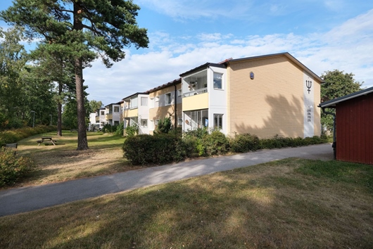 Bostadsrätt i Pluto, Tyresö, Stockholm, Bollmoravägen 170