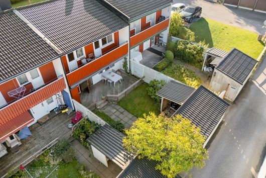 Radhus i Sätra, Skärholmen, Stockholm, Alsätravägen 82