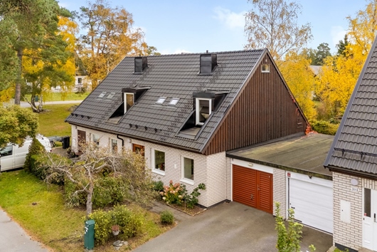 Radhus i Sätra / Örnsätra, Skärholmen, Stockholm, Örnsätrabacken 106